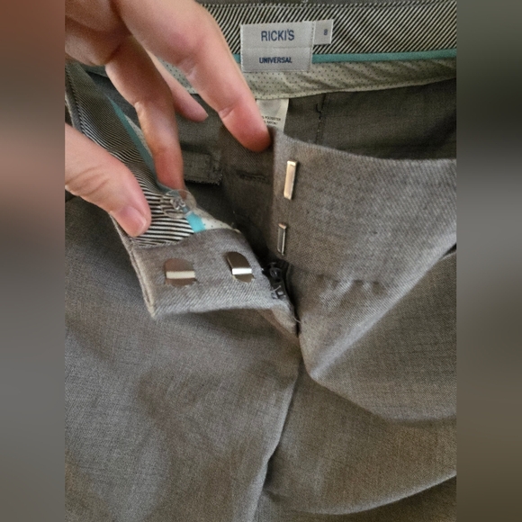 RICKI's grey dress pants. Size 8. Polyester & Rayon - Picture 7 of 10